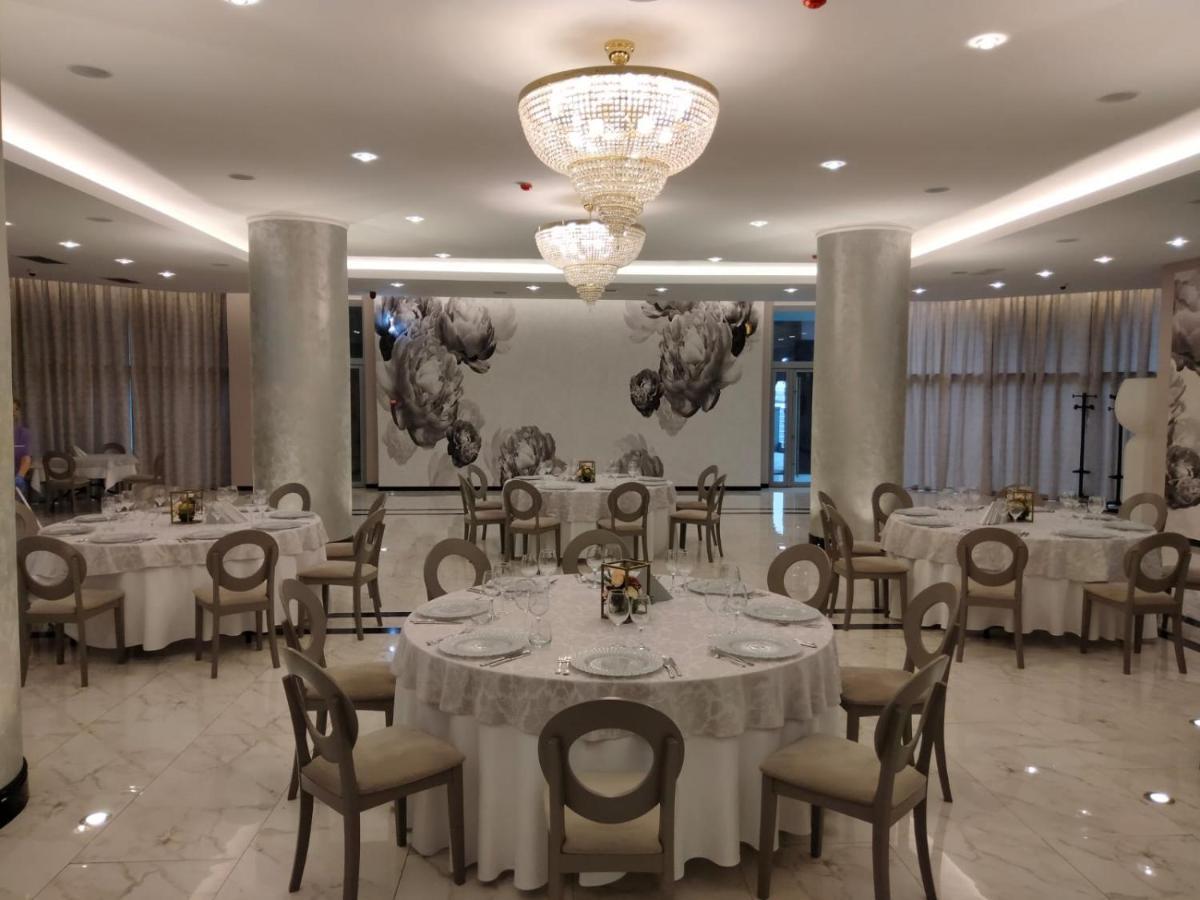 Univers 4* Cluj-Napoca